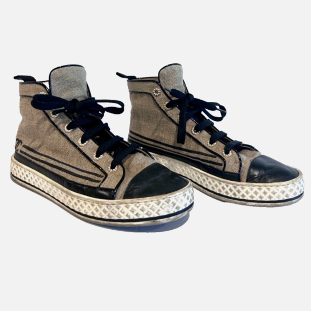 Chanel 2019 Interlocking CC Logo Sneakers